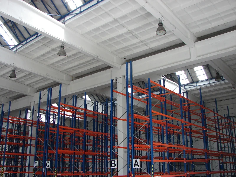 Malování průmyslových objektů - malování hal, skladů, dílen, sléváren, malování v potravinářském průmyslu, malování peká