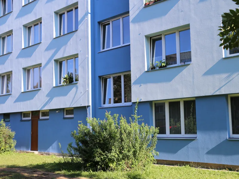 Nátěr fasády panelového domu